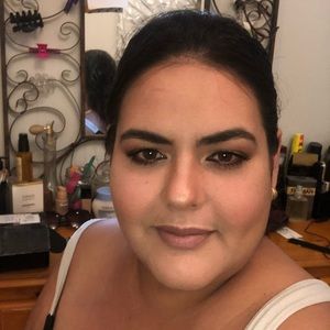 Meet your Posher, Arelys